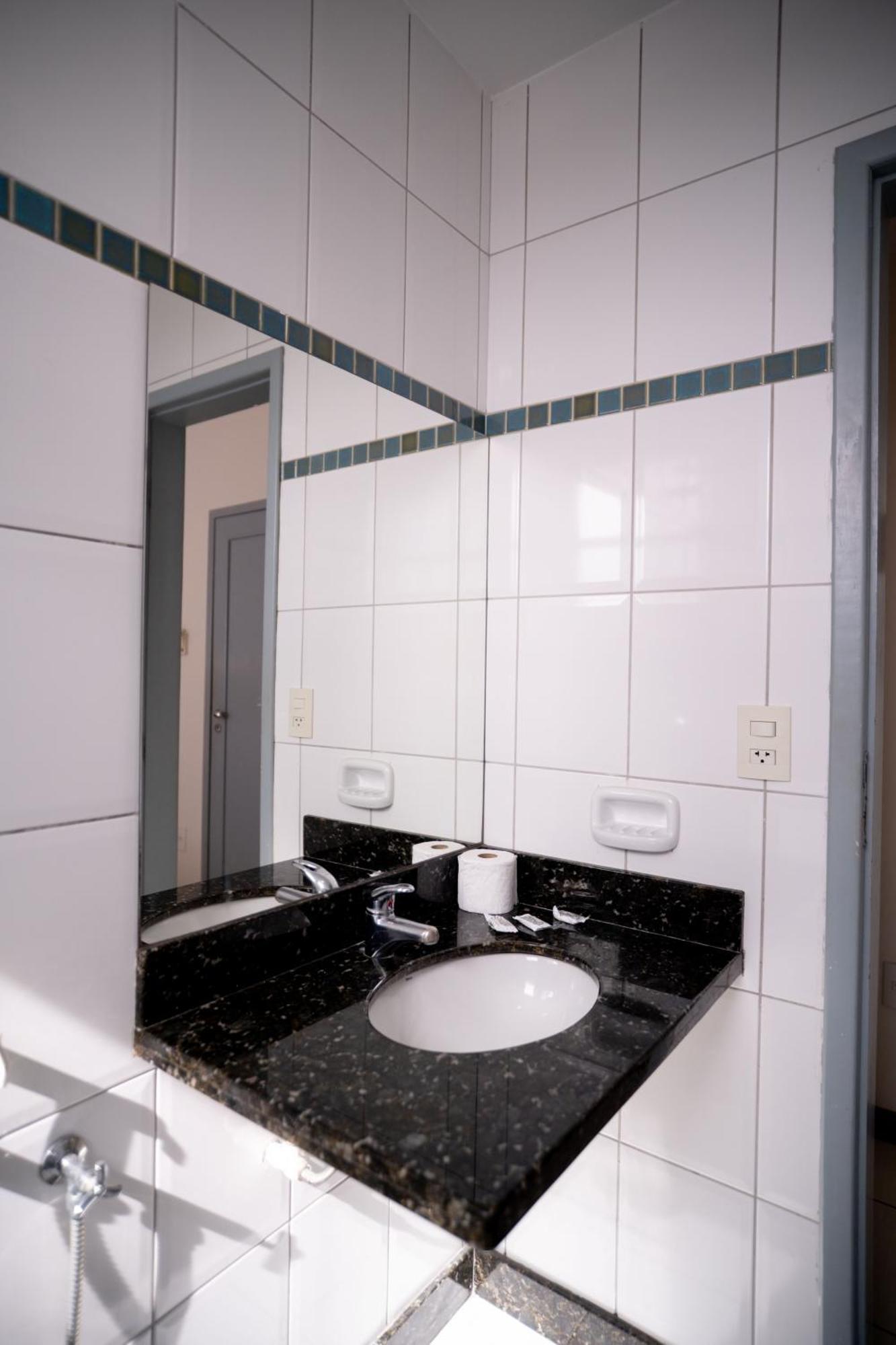 Hotel Conceicao Линярес Екстериор снимка