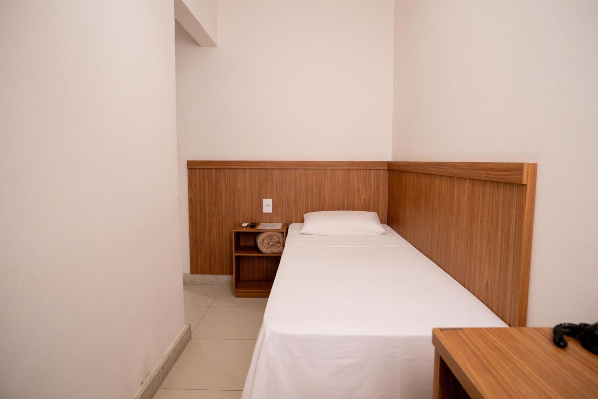Hotel Conceicao Линярес Екстериор снимка