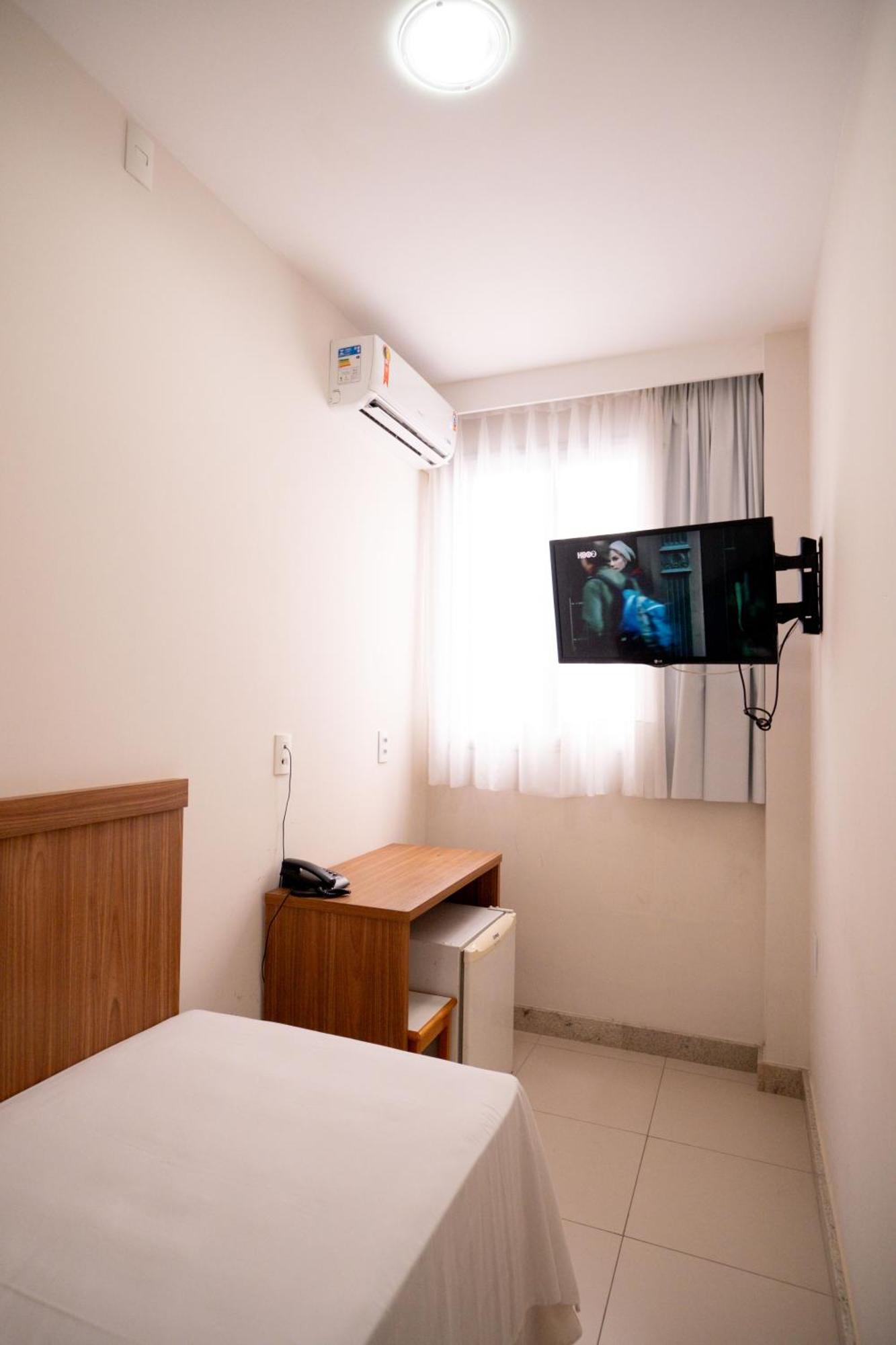 Hotel Conceicao Линярес Екстериор снимка