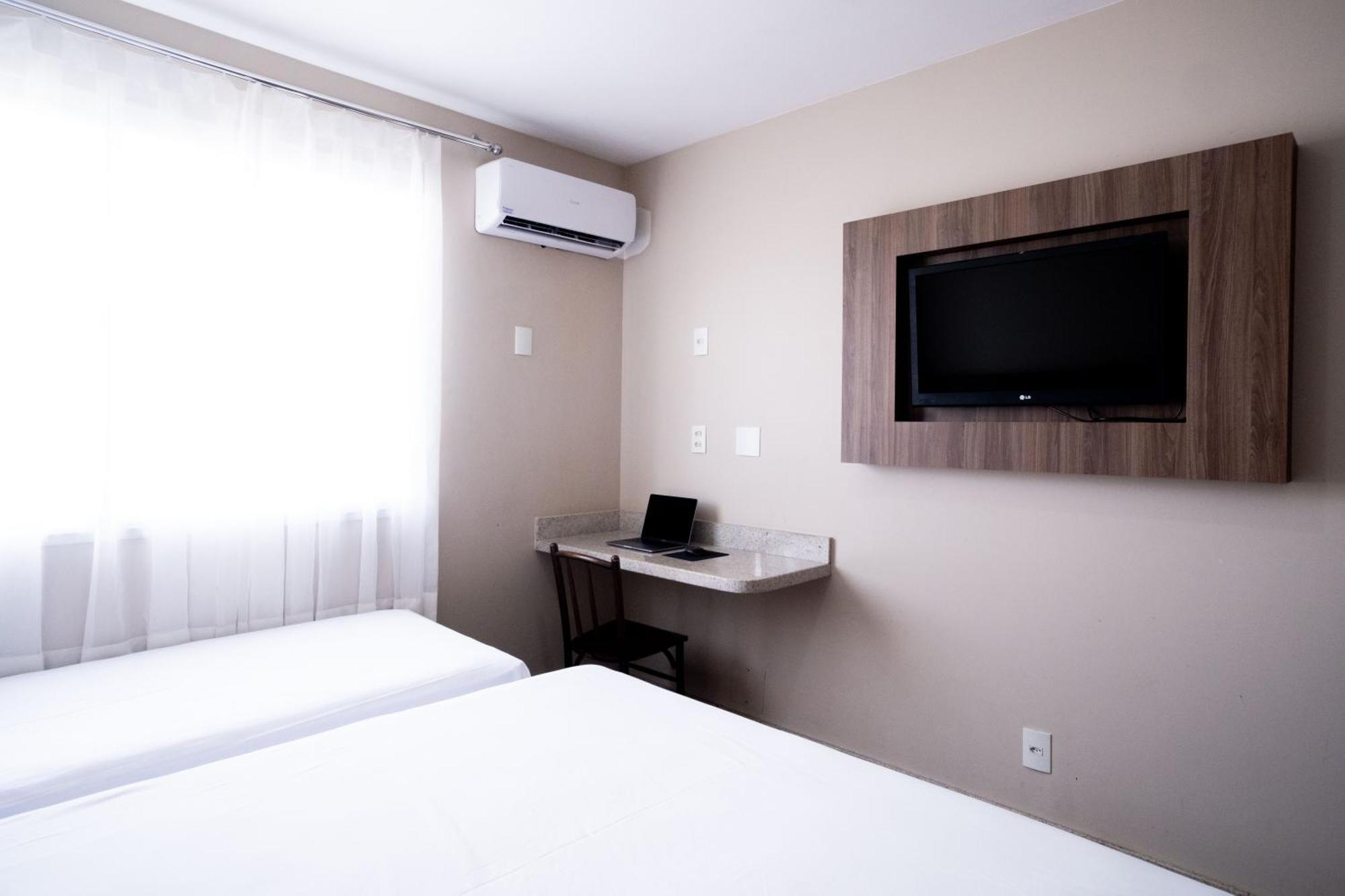 Hotel Conceicao Линярес Екстериор снимка
