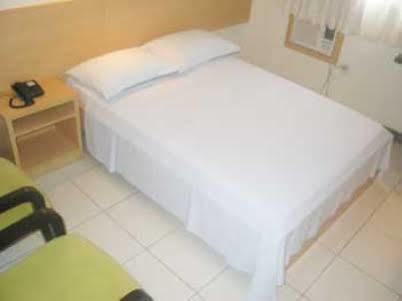 Hotel Conceicao Линярес Екстериор снимка